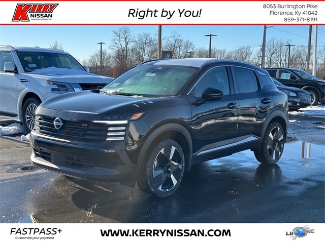 2025 Nissan Kicks SR AWD's photo