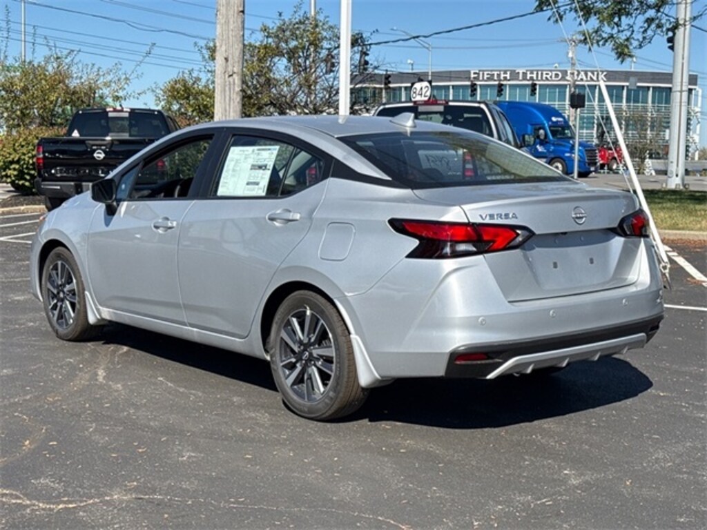 New 2025 Nissan Versa 1.6 SV Sedan