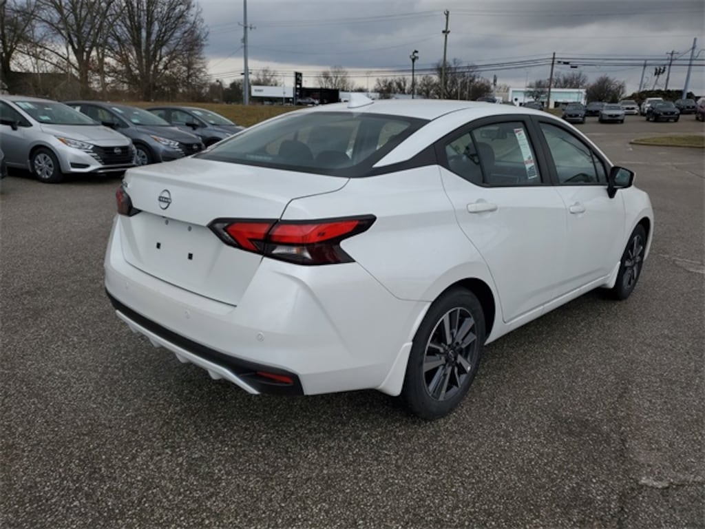 New 2025 Nissan Versa 1.6 SV Sedan