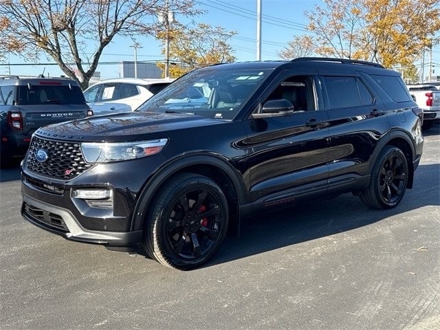2020 Ford Explorer ST's photo