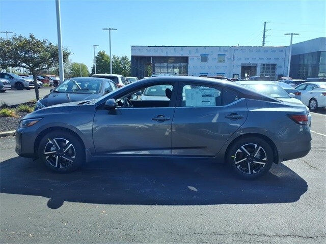 2025 Nissan Sentra SV photo 3