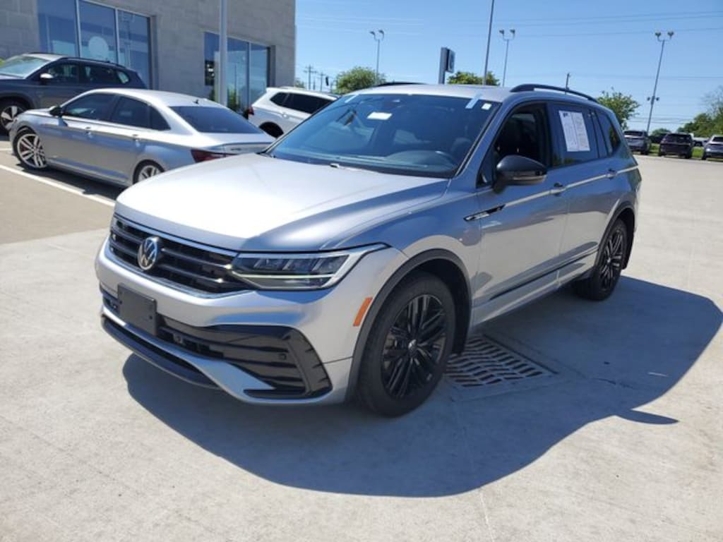 Used 2022 Volkswagen Tiguan 2.0T SE R-Line Black SUV