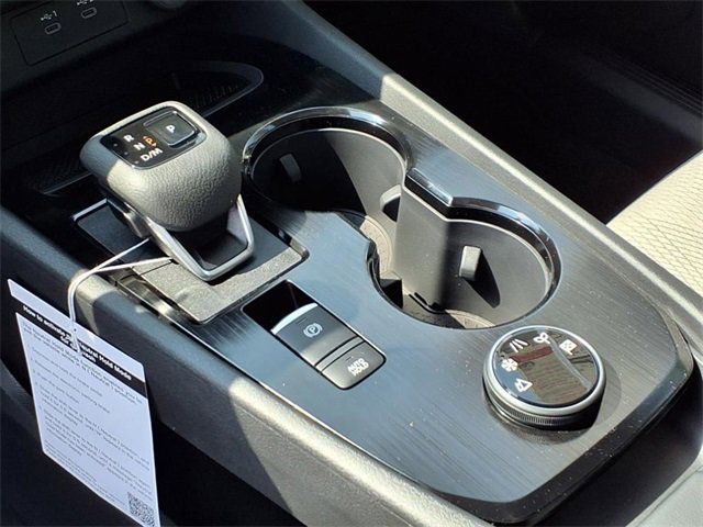 2025 Nissan Rogue SV - Photo 11