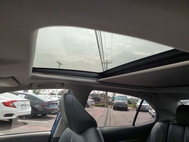 2019 Toyota Camry XSE - Photo 17