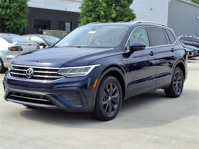2022 Volkswagen Tiguan SE photo 2