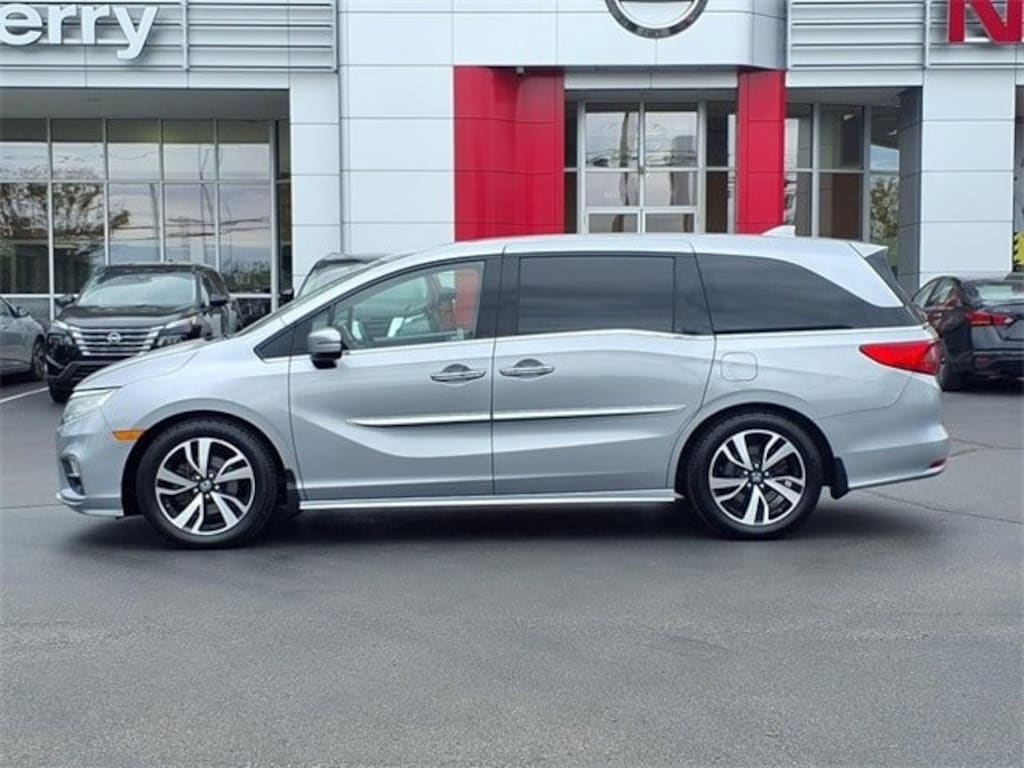 Used 2019 Honda Odyssey Elite Minivan/Van
