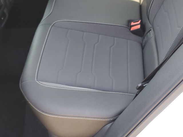 2025 Volkswagen Taos SE - Photo 12