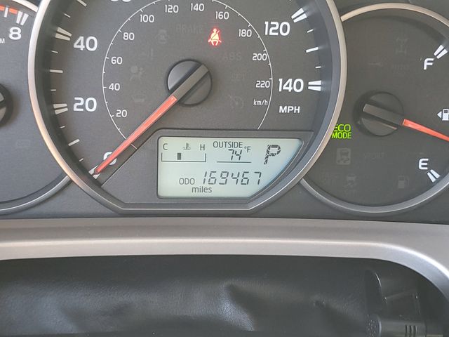 2016 Toyota RAV4 LE - Photo 24