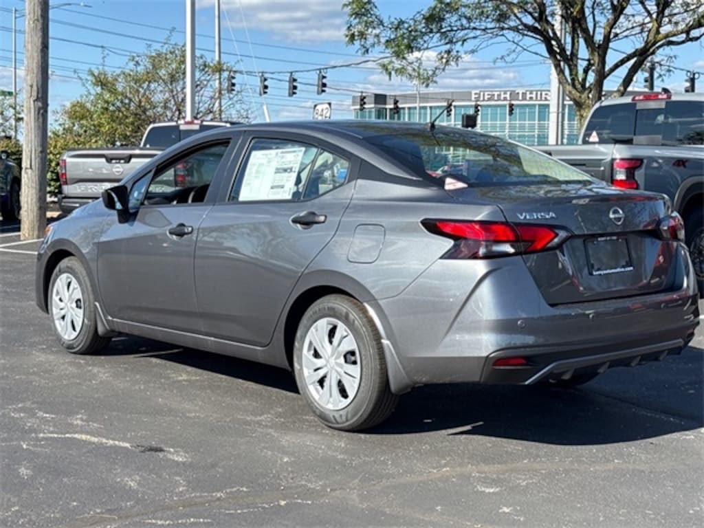 New 2025 Nissan Versa 1.6 S Sedan