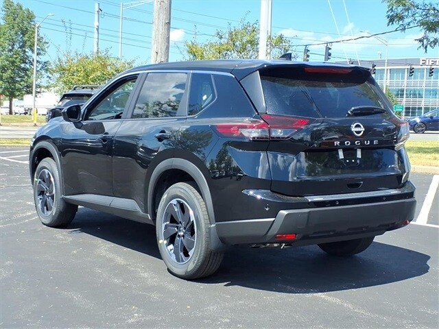 2026 Nissan Rogue SV photo 2