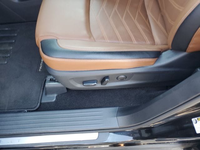 2025 Nissan Pathfinder Platinum - Photo 17