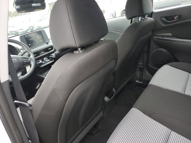 2023 Hyundai Kona SE - Photo 14