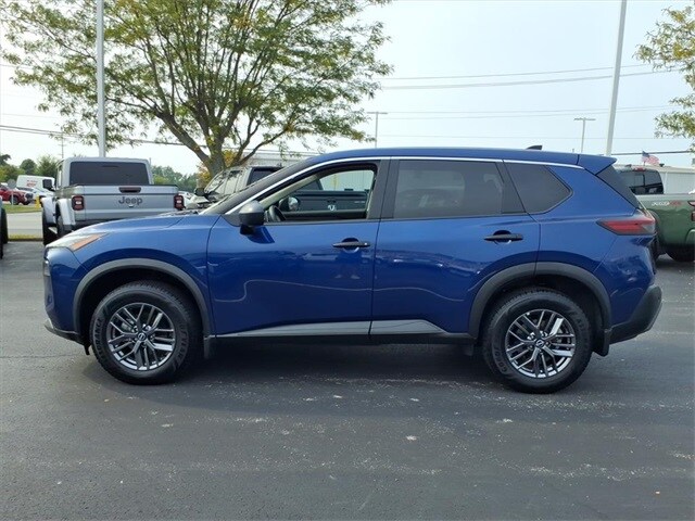 2023 Nissan Rogue S photo 3