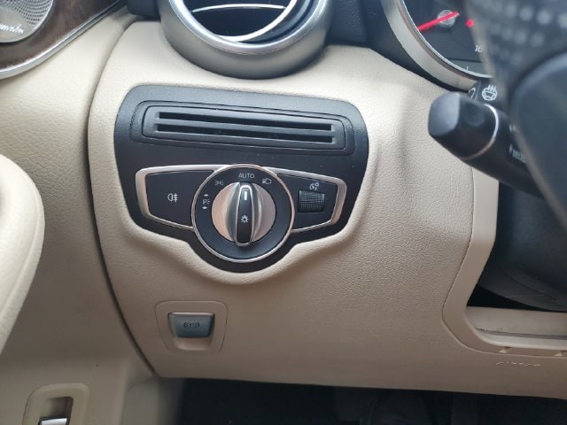 2018 Mercedes-Benz GLC GLC300 - Photo 22