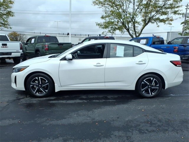 2024 Nissan Sentra SV photo 3