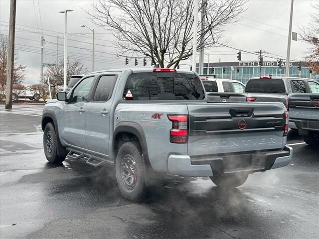 2025 Nissan Frontier PRO-4X photo 4
