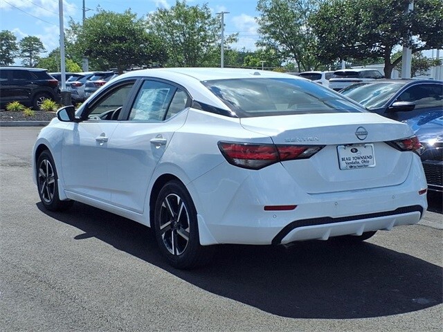 2025 Nissan Sentra SV photo 2