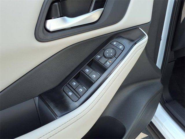 2025 Nissan Rogue SV - Photo 10