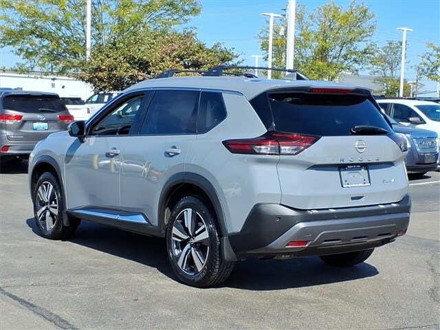 2022 Nissan Rogue SL photo 4