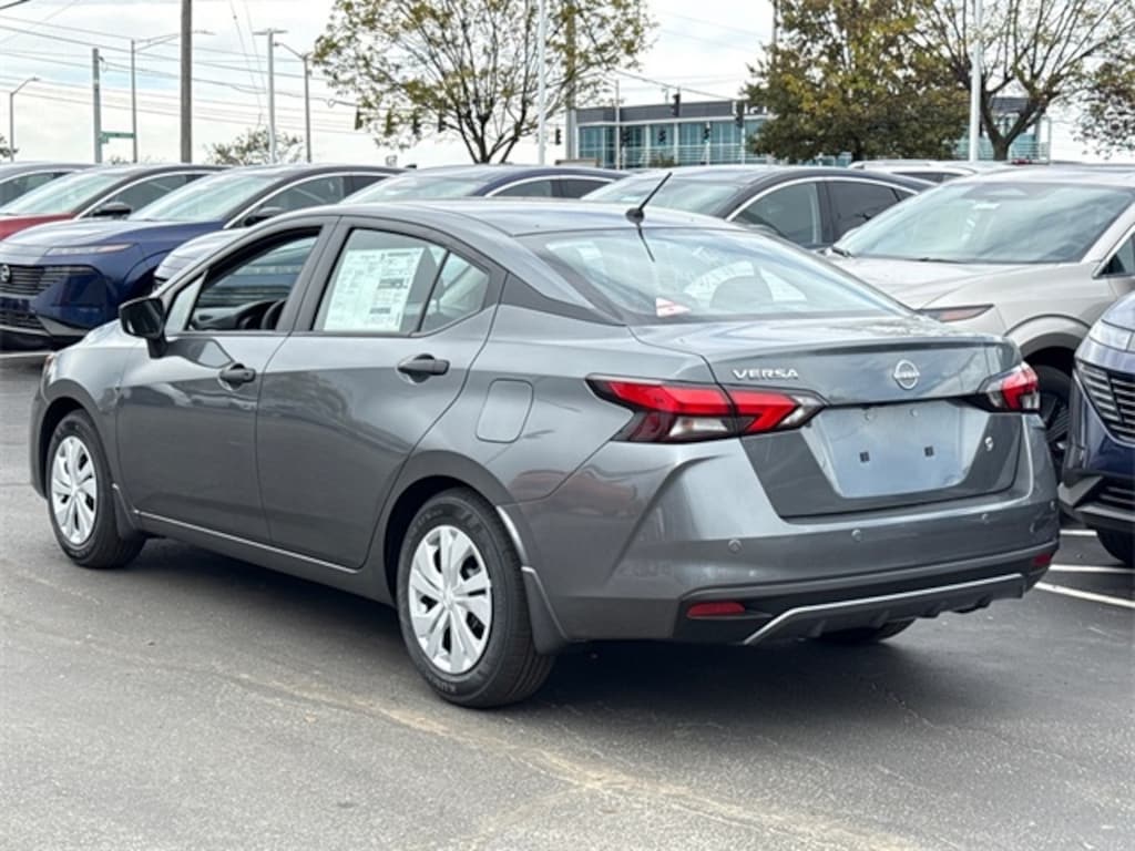 New 2025 Nissan Versa 1.6 S Sedan