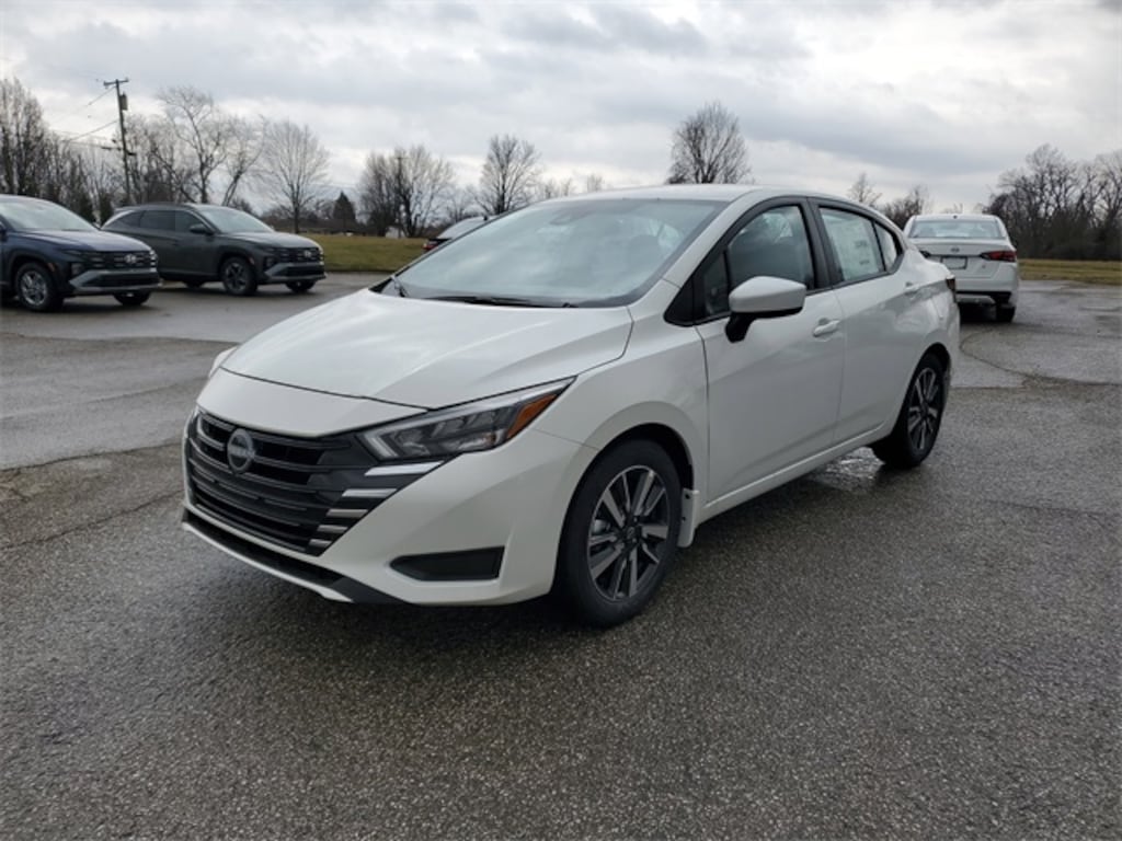 New 2025 Nissan Versa 1.6 SV Sedan