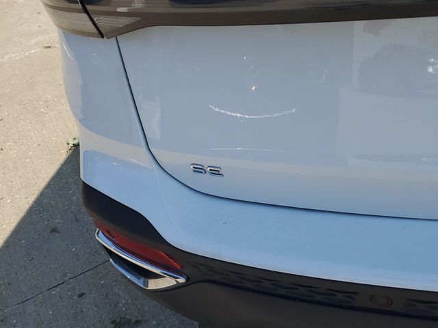 2025 Volkswagen Taos SE - Photo 7