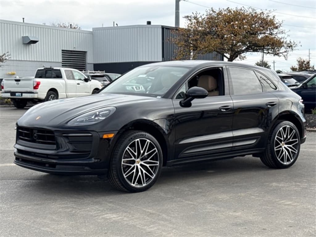 Used 2023 Porsche Macan T SUV