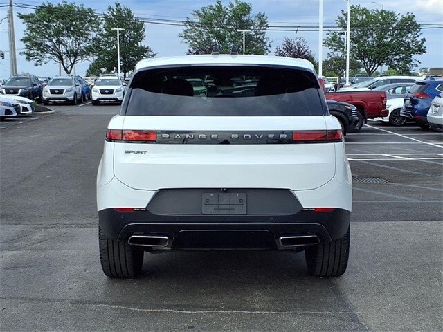 2024 Land Rover Range Rover Sport SE photo 4