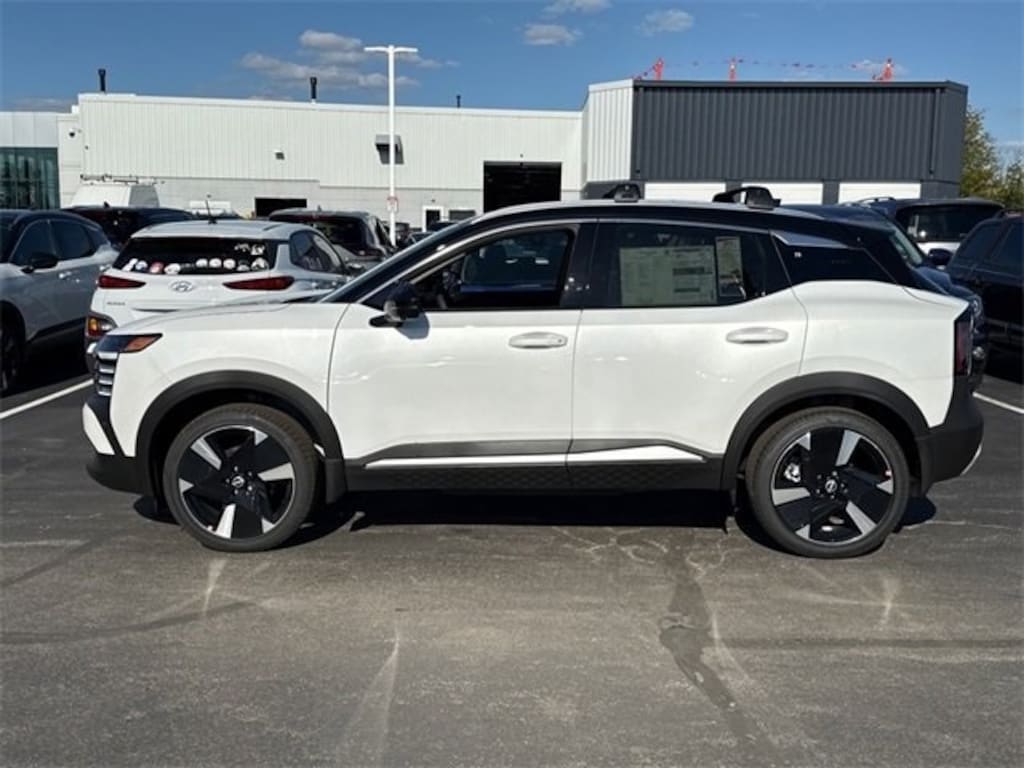 New 2026 Nissan Kicks SR SUV