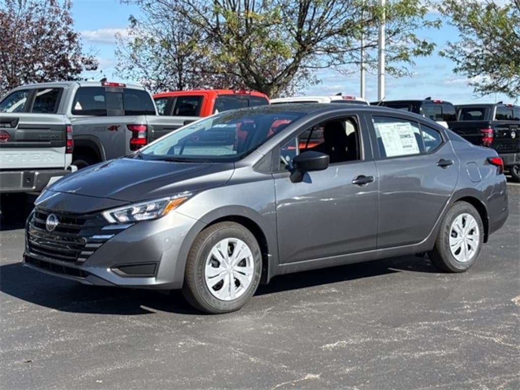 New 2025 Nissan Versa 1.6 S Sedan