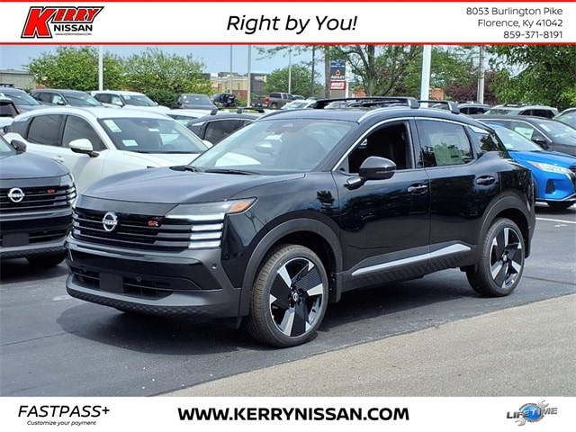 2025 Nissan Kicks SR's photo