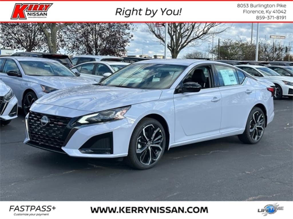 New 2025 Nissan Altima SR Sedan