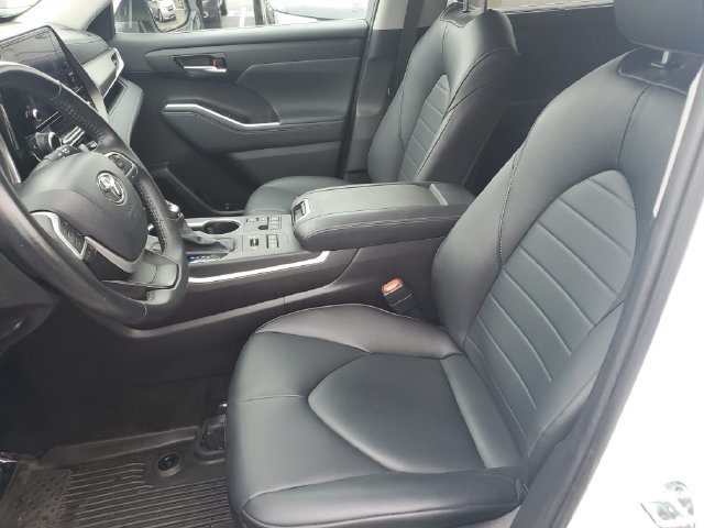 2024 Toyota Highlander XLE - Photo 17