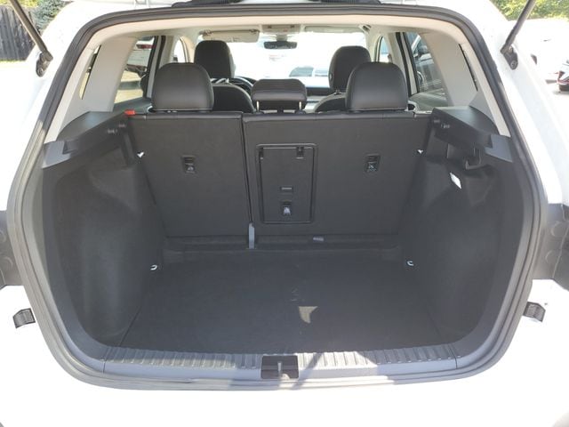 2025 Volkswagen Taos SE - Photo 8