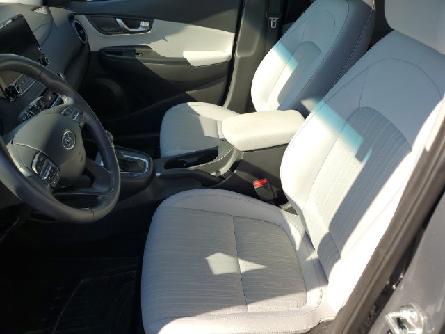 2023 Hyundai Kona SEL - Photo 16