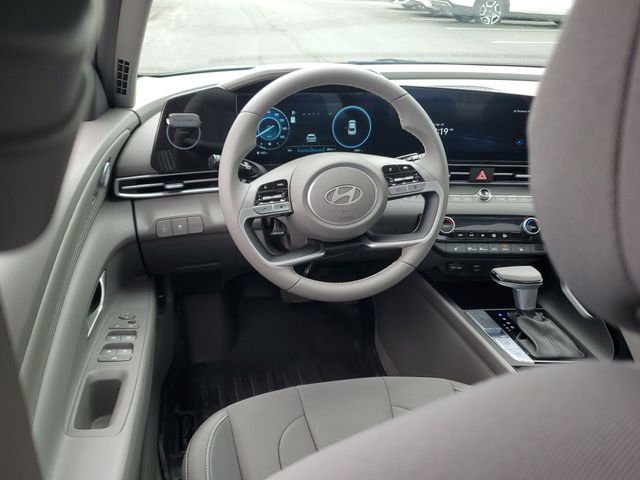2024 Hyundai Elantra SEL - Photo 11