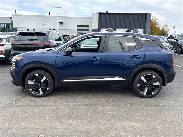 2026 Nissan Kicks SR photo 2