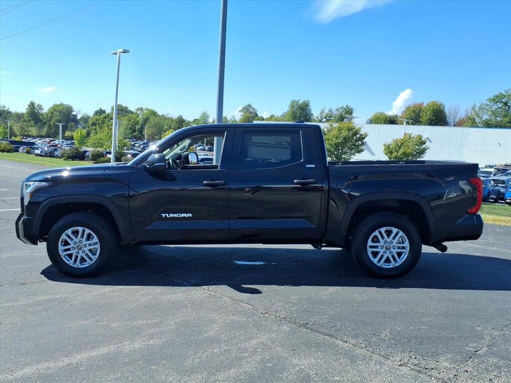 2024 Toyota Tundra SR5 photo 3