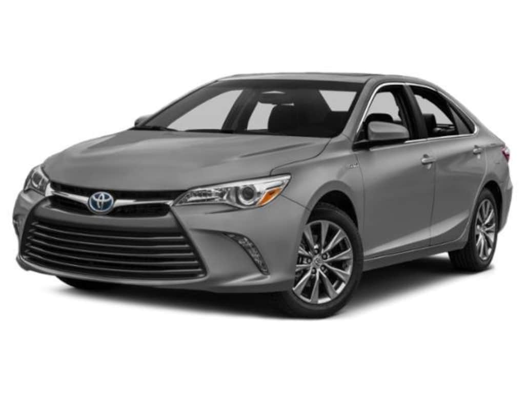 Used 2015 Toyota Camry Hybrid LE Sedan