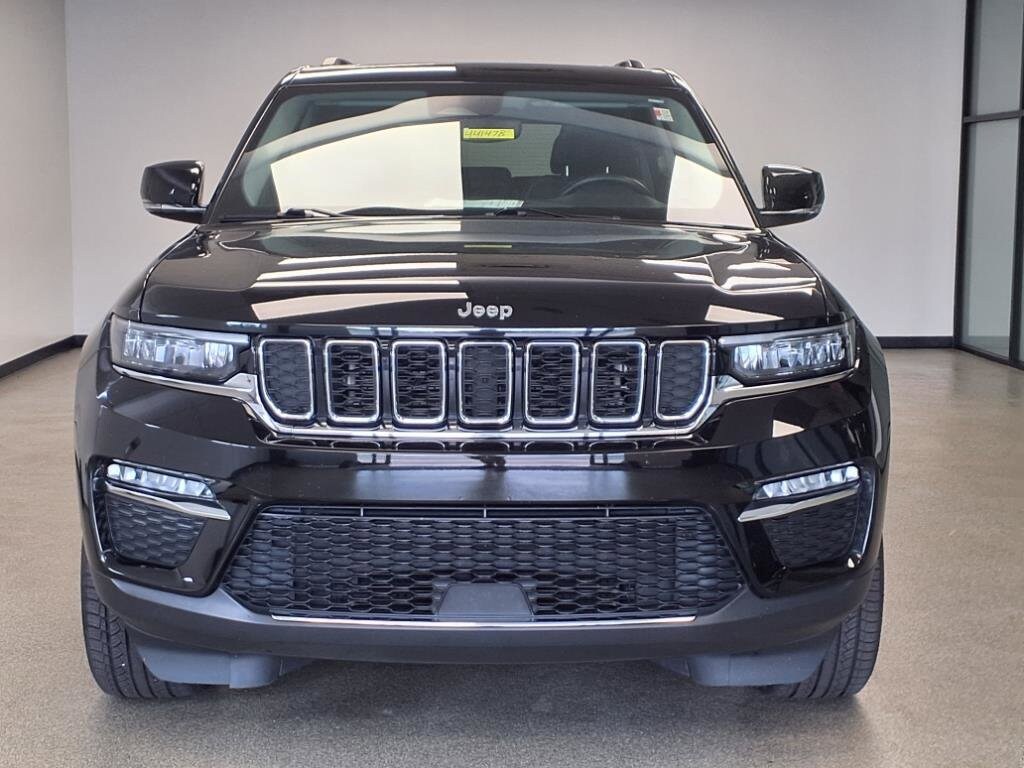 2022 Jeep Grand Cherokee Limited photo 3