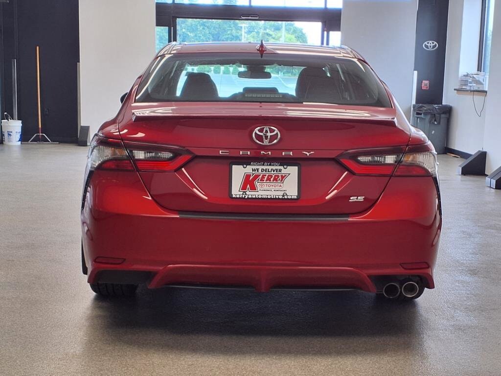 2023 Toyota Camry SE photo 4