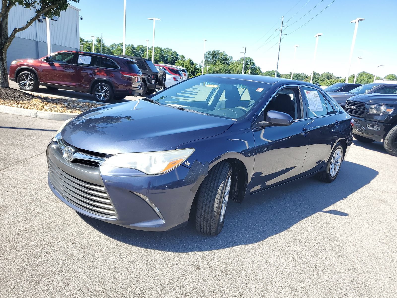 Used 2016 Toyota Camry LE with VIN 4T1BF1FK1GU611742 for sale in Florence, KY