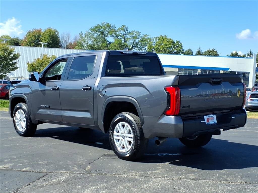 2024 Toyota Tundra SR5 photo 4