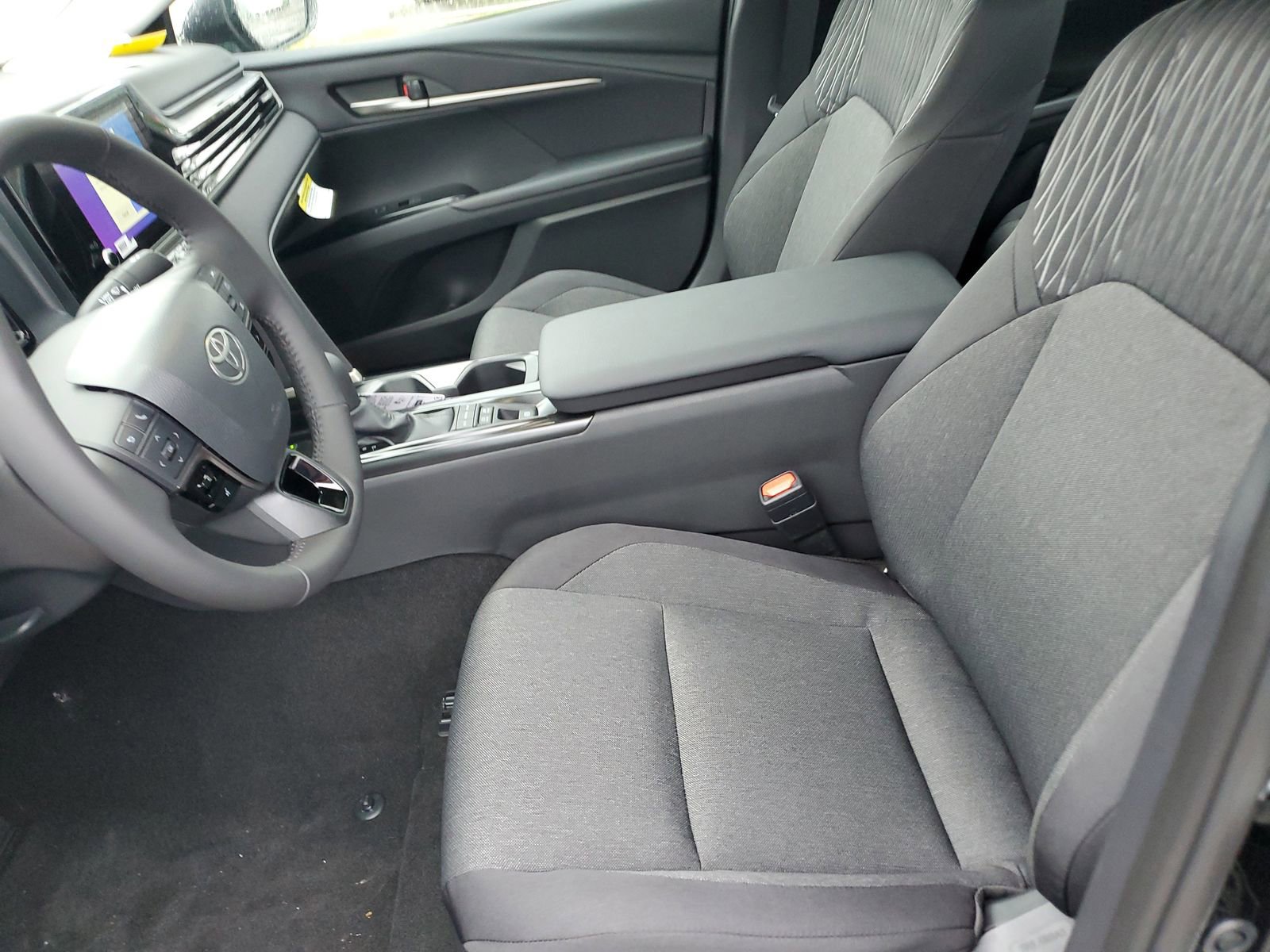 2026 Toyota Camry LE - Photo 17