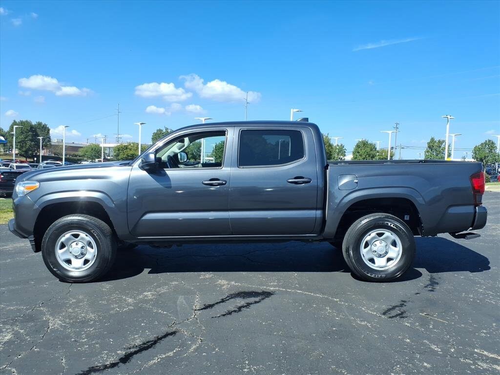 2022 Toyota Tacoma SR photo 3