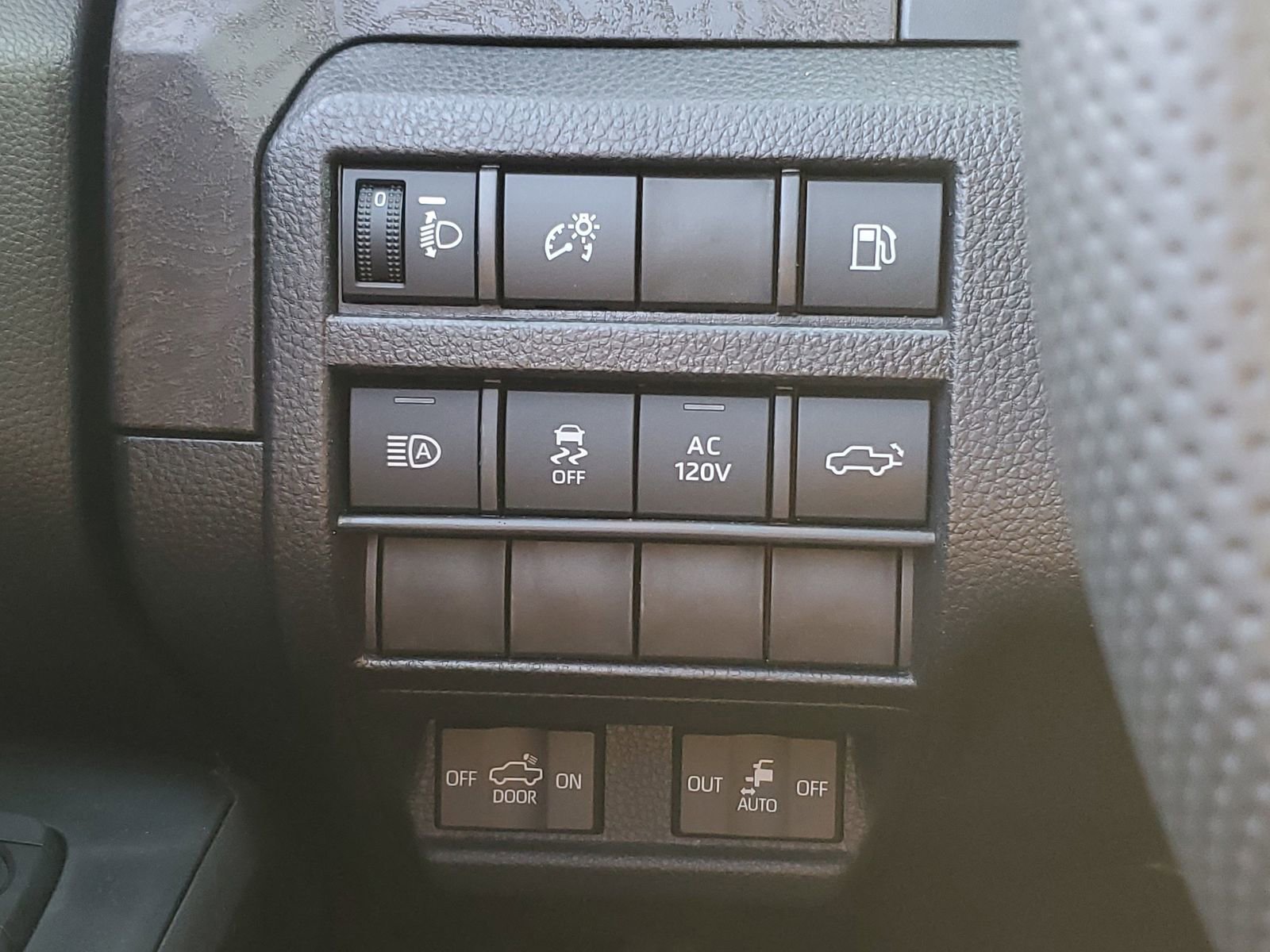2026 Toyota Tacoma Limited - Photo 33