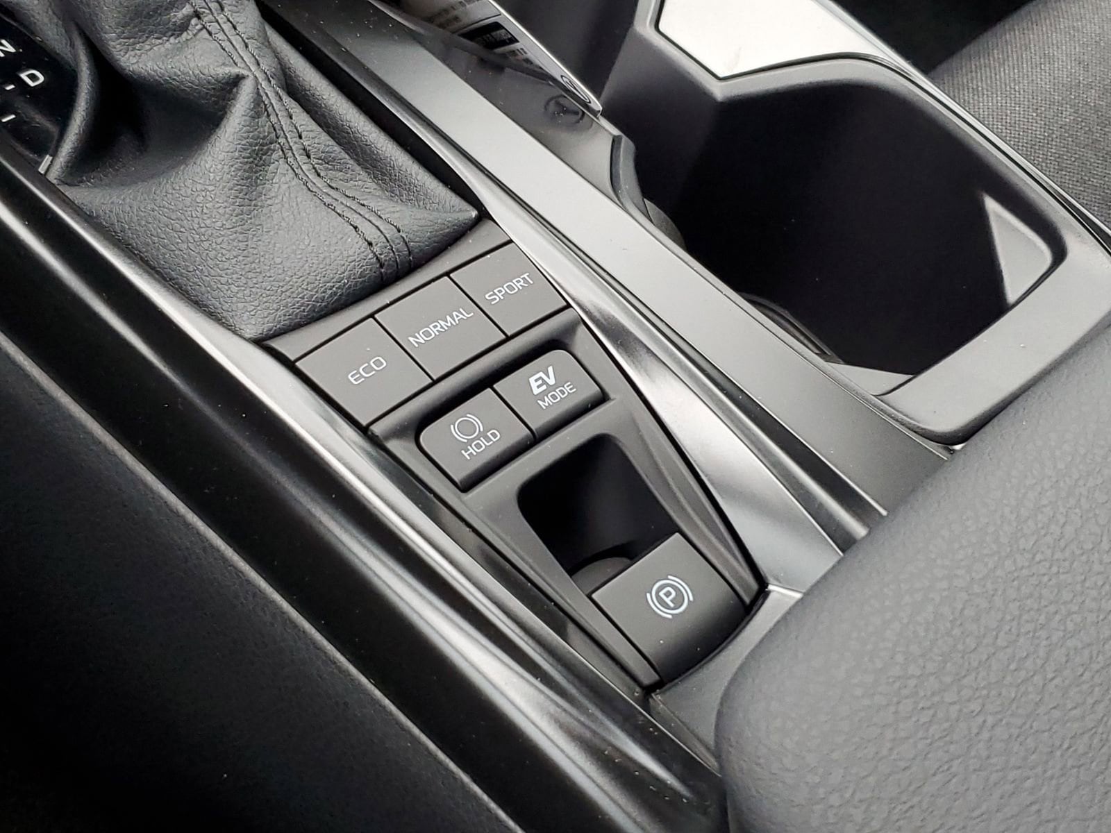 2026 Toyota Camry LE - Photo 32