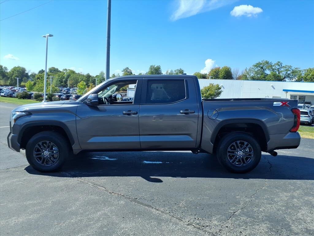 2024 Toyota Tundra SR5 photo 3