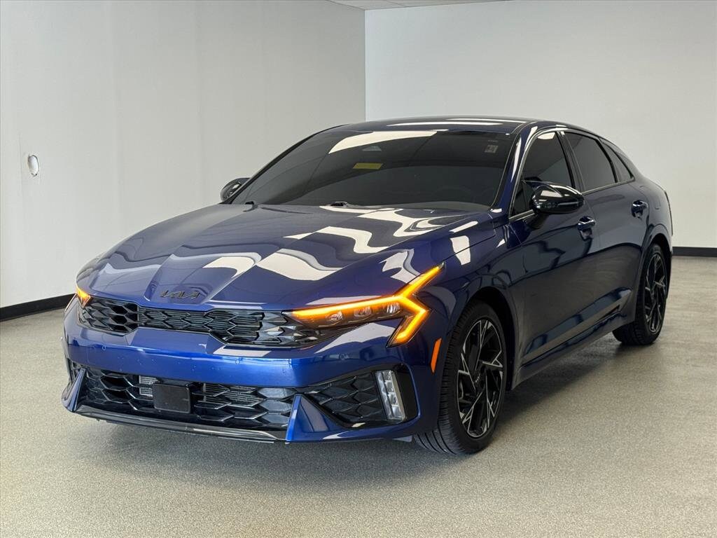 2025 Kia K5 GT-Line photo 2