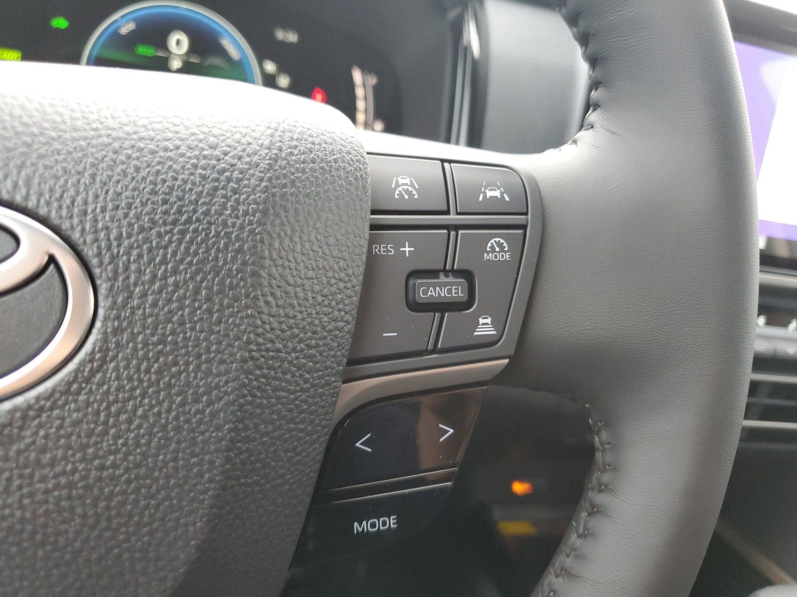2026 Toyota Camry LE - Photo 24